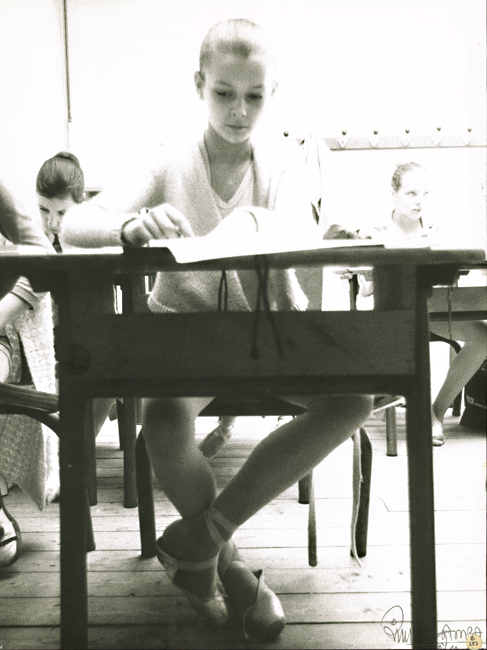 Kim Camba - Ballerinas Studying