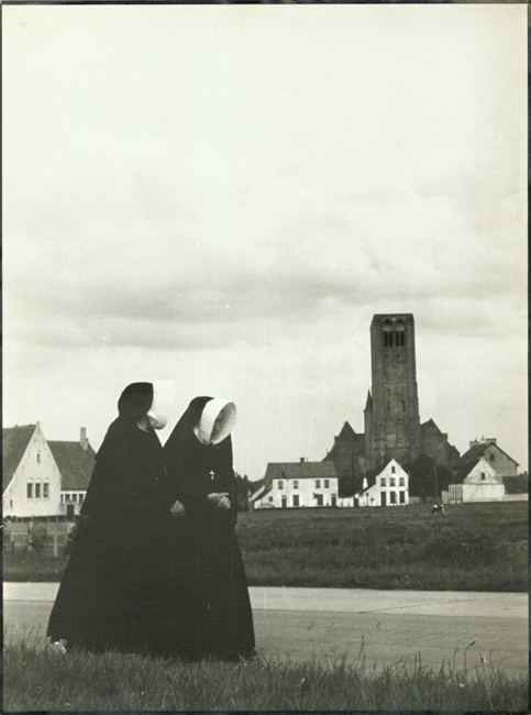 Raoul Bariaux - Nuns in Damme (near Bruges)