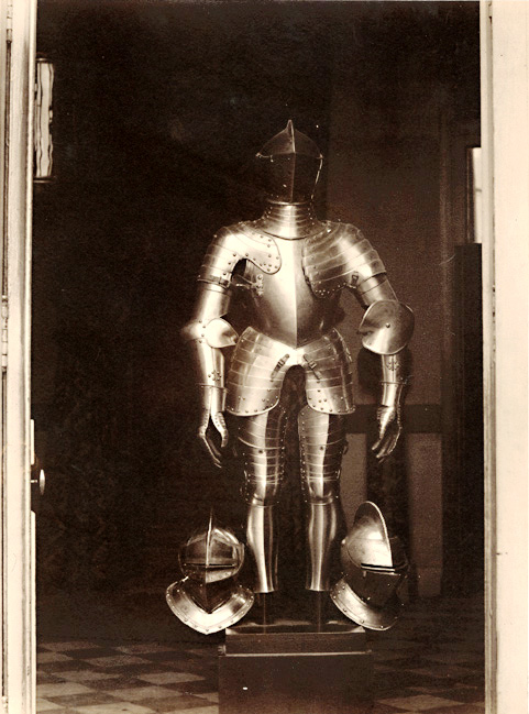 Andre Adolphe-Eugene Disderi - Armor