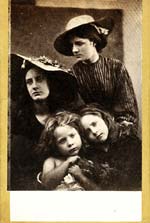 Julia Margaret Cameron - Summer Days (May Prinsep, Freddy Gould, Lizzie Koewen, Mary Ryan)
