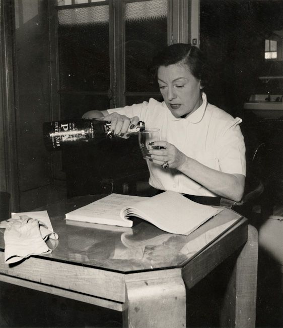 Janine Niepce - Tasting Champagne