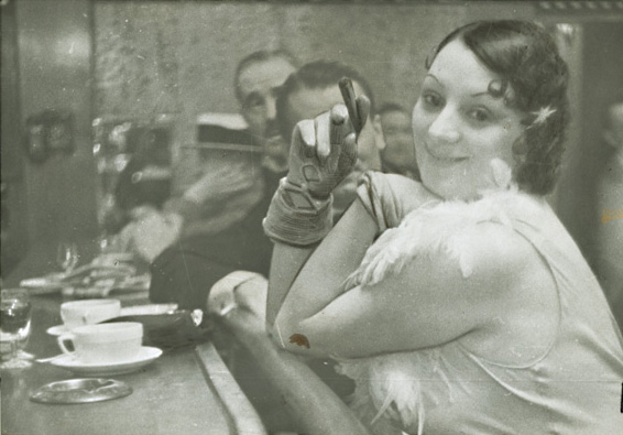 Anonymous - Kiki in a Montparnasse Bar (lle Coupole) Anonymous - Kiki in a Montparnasse Bar (lle Coupole)